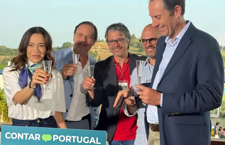 Depois de emissões especiais, na Feira Nacional da Agricultura e nas eleições autárquicas, o Conta Lá está a transmitir em permanência.